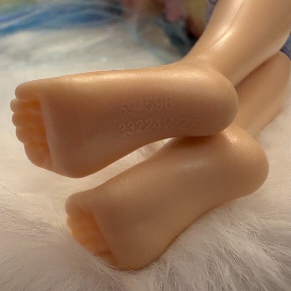 Rainbow High Amaya Raine Shimmer 11" Fashion Doll 2019 (SKU: 325TO) - Picture 10 of 14